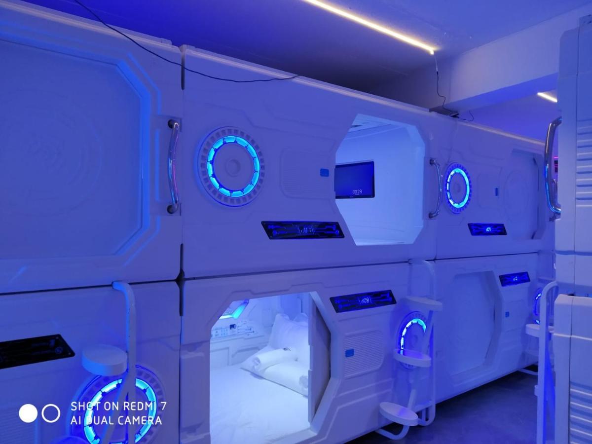 Galaxy Pods Capsule Boat Quay Kapselhotel Singapur